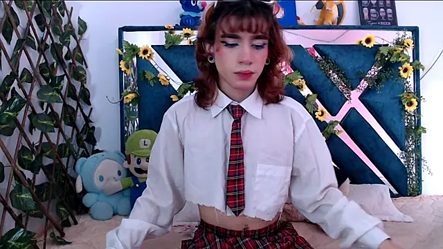 Snapshot of charly__evans chatting on 2, 10, 2025 charly  evans online show from 2, 10, 2025