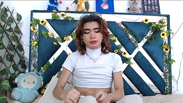Snapshot of charly__evans chatting on 15, 10, 2025 charly  evans online show from 15, 10, 2025