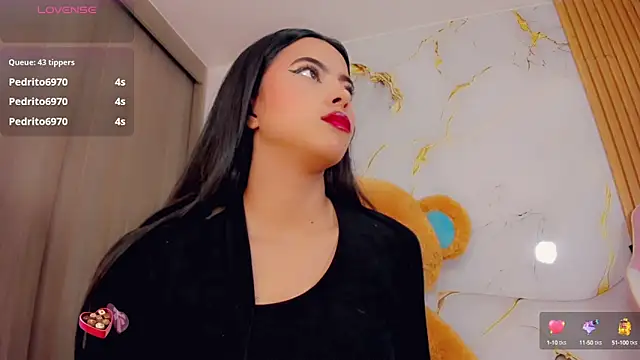 ValeriCardenas online show from 13, 9, 2025