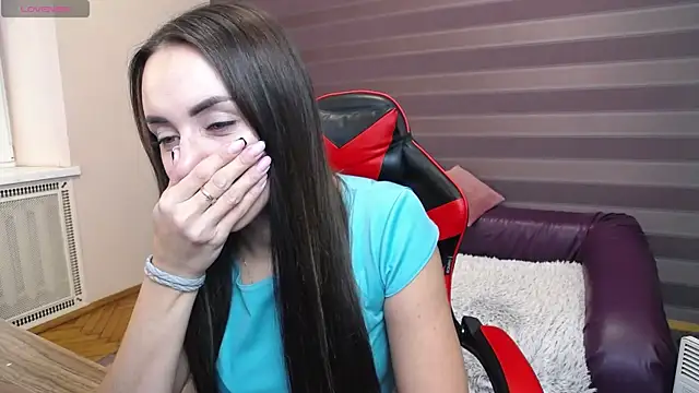 JenniferStone online show from 4, 10, 2025