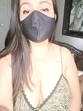 Snapshot of neha_rohan12 chatting on 11, 10, 2025 neha rohan12 online show from 11, 10, 2025