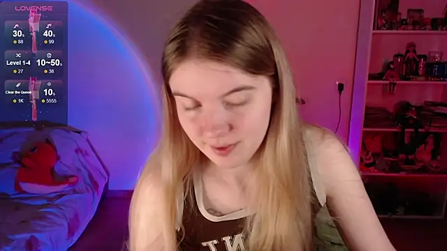 Strawberry juli online show from 19, 5, 2026