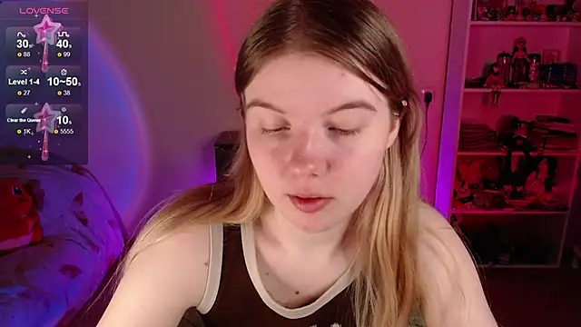 Strawberry juli online show from 20, 5, 2026