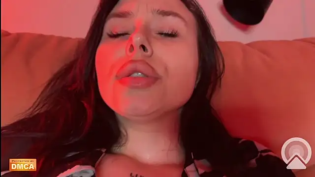 Snapshot of ElliSweetTease chatting on 9, 3, 2025 ElliSweetTease online show from 9, 3, 2025