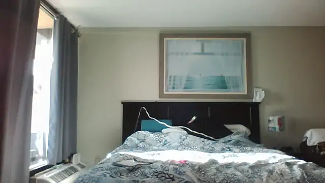 Snapshot of JerseyGem chatting on 8, 10, 2025 JerseyGem online show from 8, 10, 2025