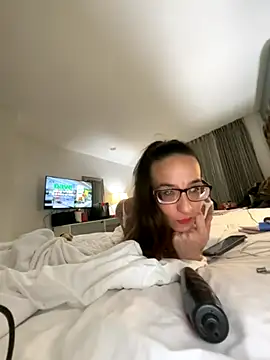 Snapshot of JerseyGem chatting on 18, 11, 2025 JerseyGem online show from 18, 11, 2025