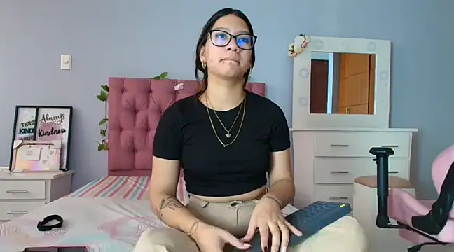 yousweet-Scarett online show from 6, 3, 2025