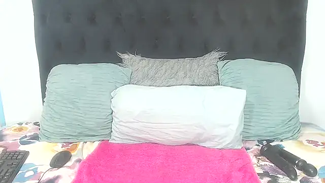 BootyClitQueen online show from 4, 11, 2025