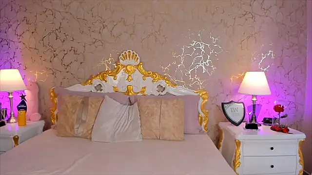 ScarlettWallace online show from 23, 11, 2025