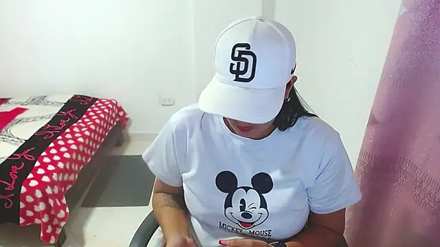 Snapshot of astrii_33 chatting on 4, 3, 2025 astrii 33 online show from 4, 3, 2025