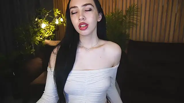 WildKittenX  online show from 28, 10, 2025