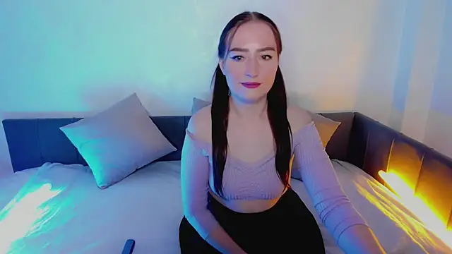 LinaFlawless online show from 3, 3, 2025