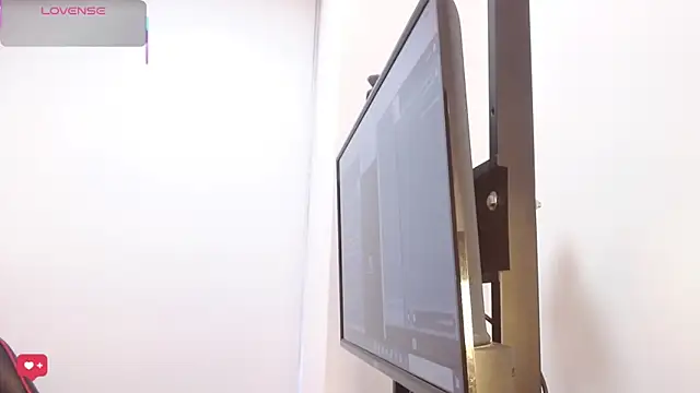 Bonniie 22 online show from 4, 3, 2025