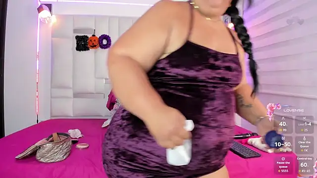 LunaaSweett online show from 16, 10, 2025