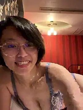 ladypaggy online show from 10, 5, 2026