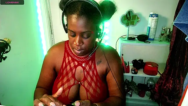 Snapshot of lovelyenigma365 chatting on 16, 1, 2026 lovelyenigma365 online show from 16, 1, 2026