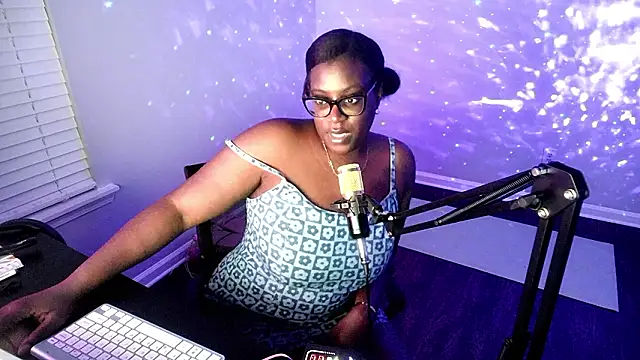 Snapshot of lovelyenigma365 chatting on 4, 2, 2026 lovelyenigma365 online show from 4, 2, 2026