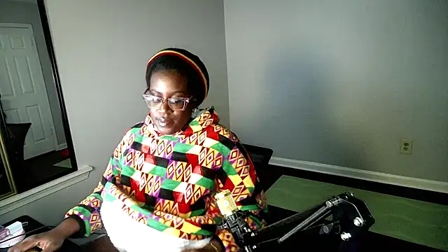 Snapshot of lovelyenigma365 chatting on 6, 2, 2026 lovelyenigma365 online show from 6, 2, 2026