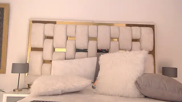 HotBellaMilf online show from 17, 1, 2026