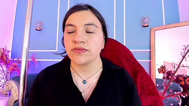 TaraTaylorr online show from 29, 4, 2026