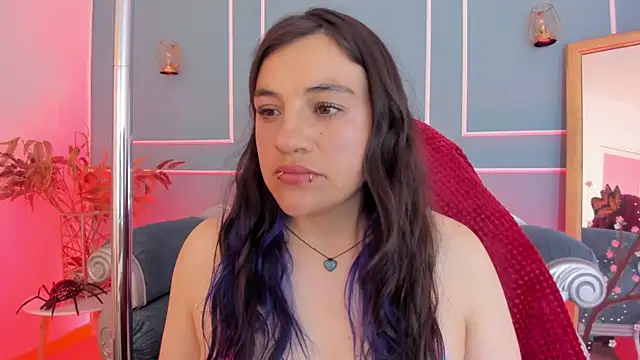 TaraTaylorr online show from 7, 7, 2026