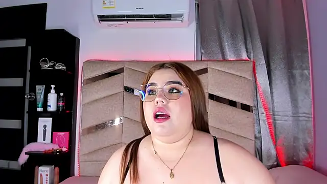 MadissonLee   online show from 28, 4, 2026