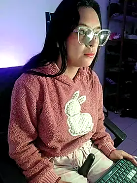 MiaStarts online show from 12, 3, 2025