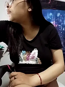 MiaStarts online show from 7, 2, 2026