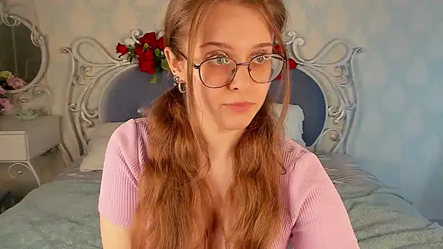 Snapshot of RileyMimicho chatting on 12, 3, 2025 RileyMimicho online show from 12, 3, 2025