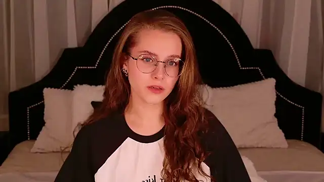 Snapshot of RileyMimicho chatting on 28, 9, 2025 RileyMimicho online show from 28, 9, 2025