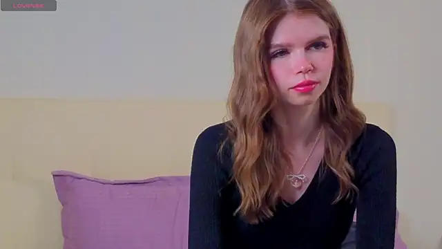 Snapshot of AmityDilley chatting on 26, 10, 2025 AmityDilley online show from 26, 10, 2025