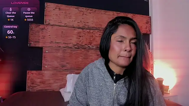Fernanda liie  online show from 15, 7, 2026