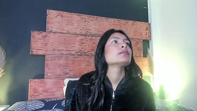 Fernanda liie  online show from 3, 8, 2026
