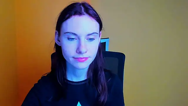 Fiona Night online show from 14, 3, 2025