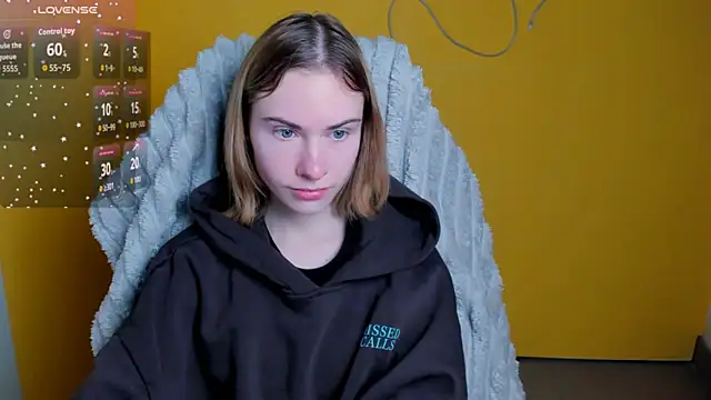 Fiona Night online show from 4, 2, 2026