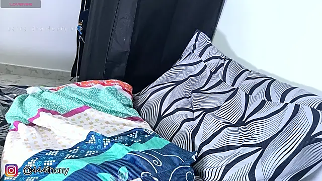 Snapshot of Thony444 chatting on 2, 3, 2026 Thony444 online show from 2, 3, 2026