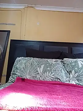 JuicyMilkyTizzy online show from 22, 7, 2026
