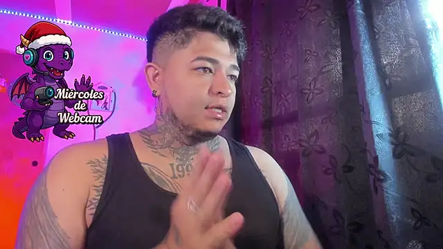 Snapshot of Strip_Classes_Col chatting on 3, 12, 2025 Strip Classes Col online show from 3, 12, 2025