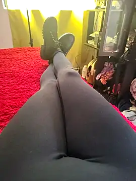 Snapshot of Saray_honey04 chatting on 14, 3, 2025 Saray honey04 online show from 14, 3, 2025