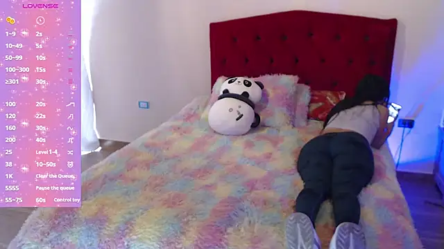 Snapshot of Saray_honey04 chatting on 25, 9, 2025 Saray honey04 online show from 25, 9, 2025