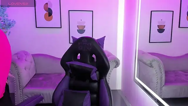 Snapshot of Agatha_luxx chatting on 19, 3, 2025 Agatha luxx online show from 19, 3, 2025