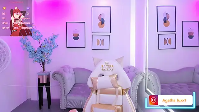 Snapshot of Agatha_luxx chatting on 19, 9, 2025 Agatha luxx online show from 19, 9, 2025