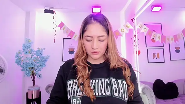 Snapshot of Agatha_luxx chatting on 24, 10, 2025 Agatha luxx online show from 24, 10, 2025