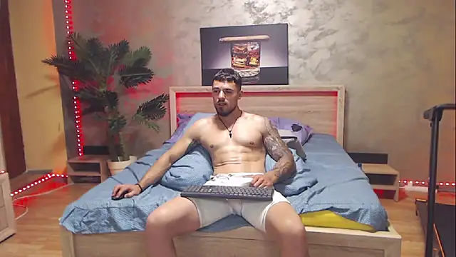 Tiberius hunk online show from 25, 6, 2026