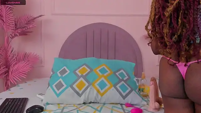 Snapshot of Hanaahquinn chatting on 16, 3, 2025 Hanaahquinn online show from 16, 3, 2025