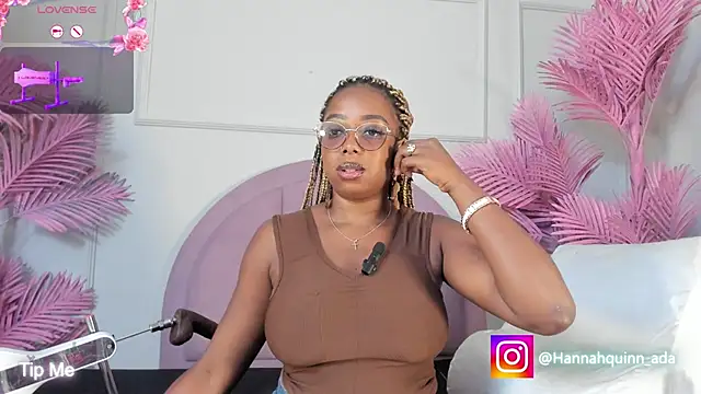 Snapshot of Hanaahquinn chatting on 5, 3, 2026 Hanaahquinn online show from 5, 3, 2026