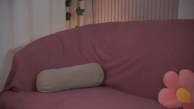 UdelaHathorne online show from 11, 3, 2025