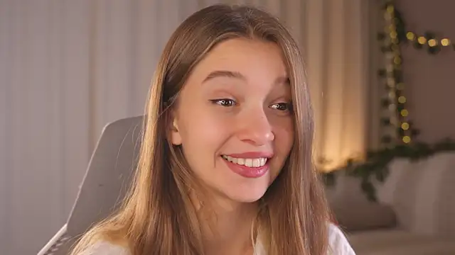 UdelaHathorne online show from 17, 9, 2025