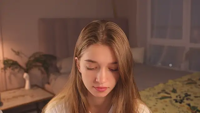 UdelaHathorne online show from 27, 9, 2025