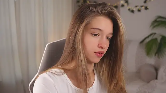 UdelaHathorne online show from 30, 9, 2025